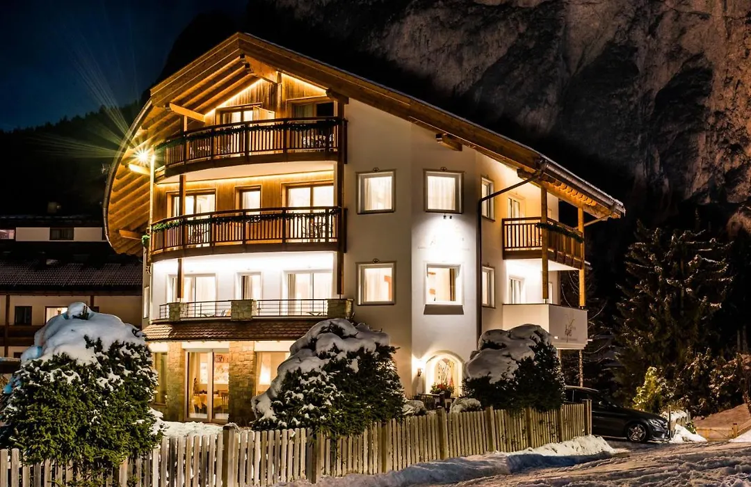 Garni-Hotel Aghel Suites & Apartments-1